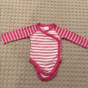 Hanna Andersson side snap bodysuit